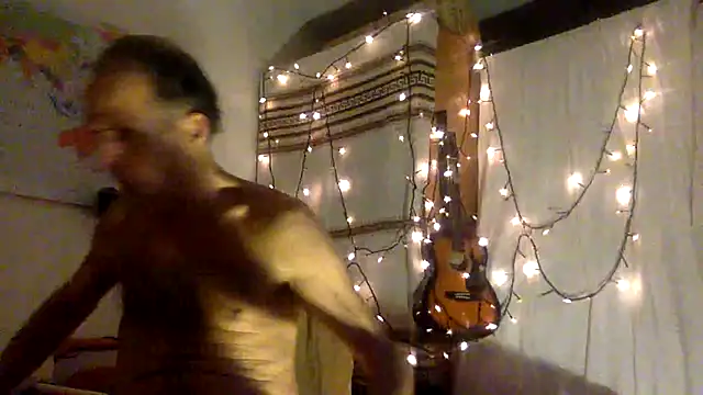 Snapshot of TowaFreespirit chatting on 12-13-24, 11:17 TowaFreespirit online show from 12-13-24, 11:17