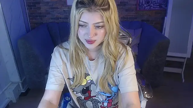 Kitty fox b online show from 12-12-24, 06:53
