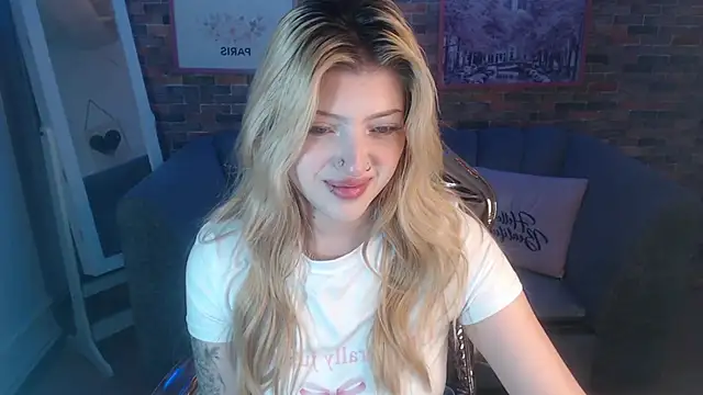 Kitty fox b online show from 01-10-25, 12:58