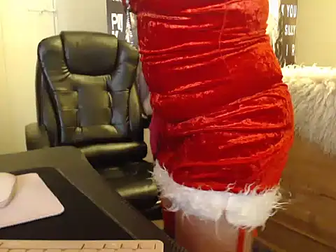 BettyDavisX online show from 12-20-24, 11:16
