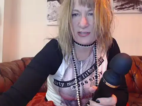 BettyDavisX online show from 03-16-25, 01:07