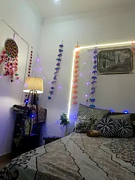 Snapshot of Archi-07 chatting on 10-15-25, 11:54 Archi-07 online show from 10-15-25, 11:54