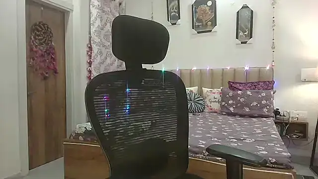 Archi-07 online show from 06-21-26, 05:48