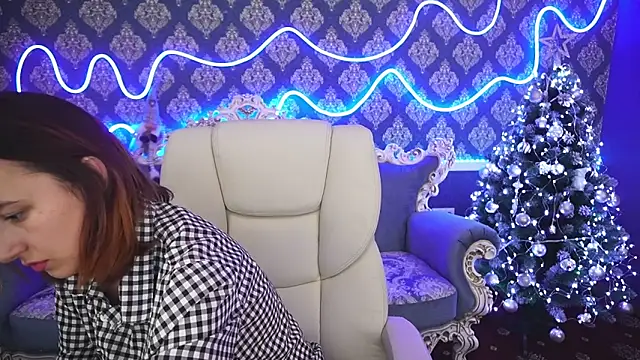 Roxy Rayy online show from 12-10-24, 01:44