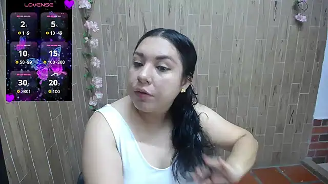 Snapshot of solyeria chatting on 03-06-25, 05:00 solyeria online show from 03-06-25, 05:00