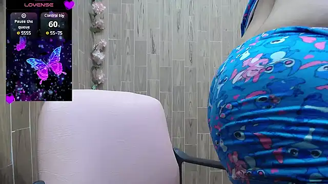 Snapshot of solyeria chatting on 03-20-25, 06:52 solyeria online show from 03-20-25, 06:52