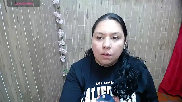 Snapshot of solyeria chatting on 04-17-26, 01:52 solyeria online show from 04-17-26, 01:52