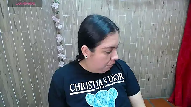 Snapshot of solyeria chatting on 04-28-26, 02:27 solyeria online show from 04-28-26, 02:27