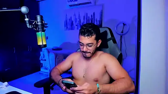 BrunoD31 online show from 10-24-25, 03:03