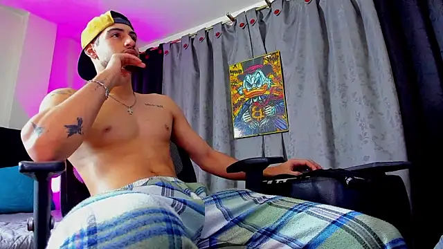 Giomar Reyes online show from 02-18-26, 07:37