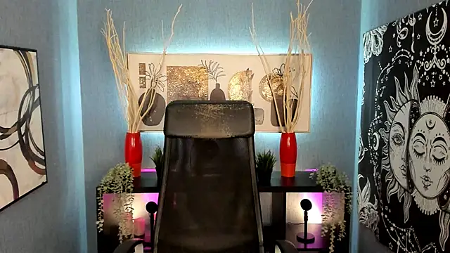 Lella Ryann  online show from 01-05-25, 09:36