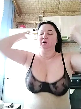 Snapshot of Holly-69 chatting on 03-22-25, 01:08 Holly-69 online show from 03-22-25, 01:08