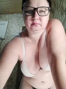 Holly-69 online show from 11-08-25, 03:45