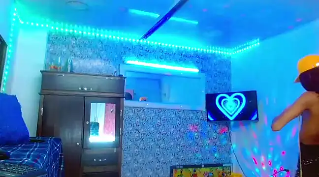 hotgirlsbitchesxxx online show from 03-04-25, 03:22