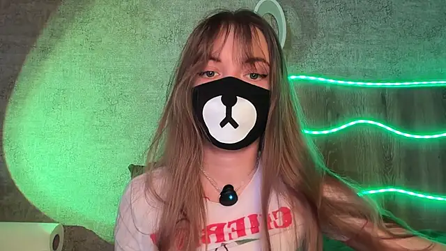 Your Little Bear online show from 06-25-26, 02:44