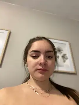 imlindapink online show from 01-30-25, 04:24
