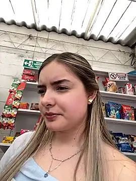 Snapshot of imlindapink chatting on 03-05-26, 07:10 imlindapink online show from 03-05-26, 07:10