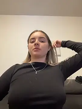 imlindapink online show from 05-28-26, 04:04