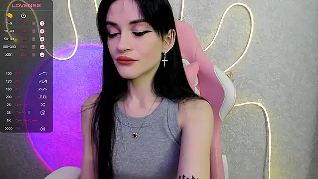 Molly Crystall online show from 05-01-26, 03:11