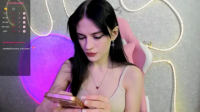 Molly Crystall online show from 05-11-26, 02:50