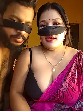 Snapshot of Radhikadavi879 chatting on 11-18-25, 07:13 Radhikadavi879 online show from 11-18-25, 07:13