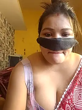 Snapshot of Radhikadavi879 chatting on 11-24-25, 04:34 Radhikadavi879 online show from 11-24-25, 04:34