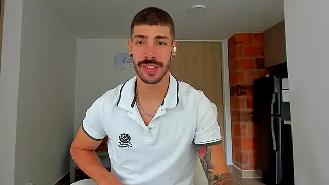 Guyinthemountain online show from 12-23-24, 03:44