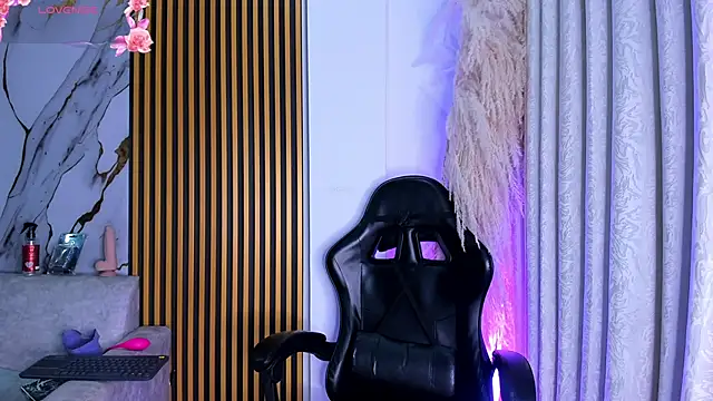 JulietaKane online show from 11-25-25, 05:40