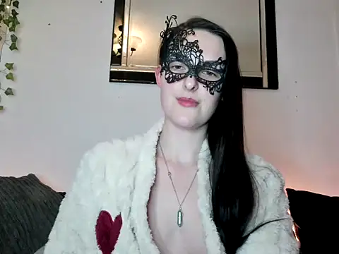 LexiSnowUK online show from 01-09-25, 08:01