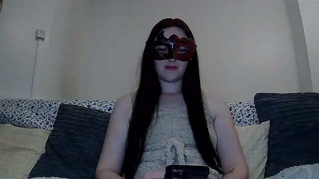 LexiSnowUK online show from 03-25-26, 08:26