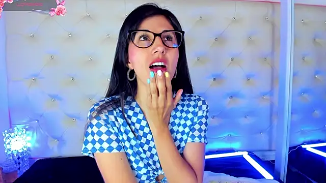  jade white  online show from 01-30-25, 12:06