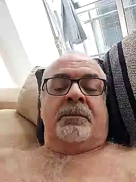 Snapshot of Satiro_Sevilla chatting on 10-06-25, 05:21 Satiro Sevilla online show from 10-06-25, 05:21