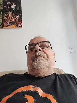 Snapshot of Satiro_Sevilla chatting on 10-07-25, 02:03 Satiro Sevilla online show from 10-07-25, 02:03