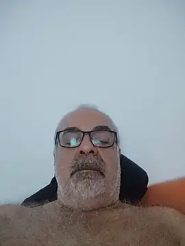 Snapshot of Satiro_Sevilla chatting on 10-12-25, 08:08 Satiro Sevilla online show from 10-12-25, 08:08