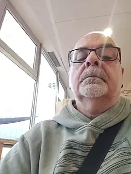 Snapshot of Satiro_Sevilla chatting on 11-05-25, 02:17 Satiro Sevilla online show from 11-05-25, 02:17