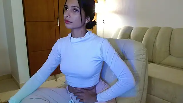 AnnitaSerna  online show from 03-18-26, 04:04