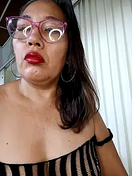 Snapshot of anniecoopeer chatting on 02-08-25, 03:53 anniecoopeer online show from 02-08-25, 03:53