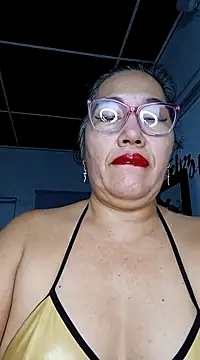 Snapshot of anniecoopeer chatting on 02-15-25, 10:10 anniecoopeer online show from 02-15-25, 10:10