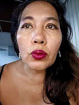 Snapshot of anniecoopeer chatting on 02-18-25, 04:16 anniecoopeer online show from 02-18-25, 04:16