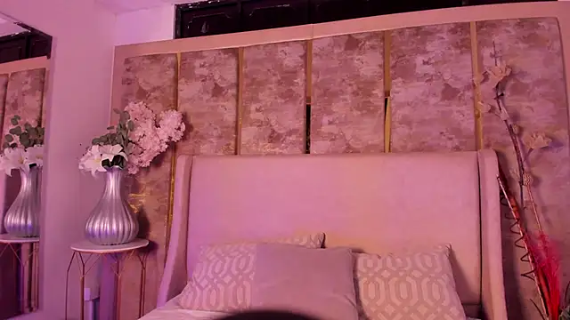 Snapshot of NairobiLee chatting on 02-19-25, 11:38 NairobiLee online show from 02-19-25, 11:38