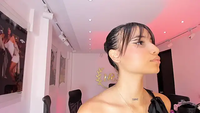 NairobiLee online show from 10-23-25, 10:14