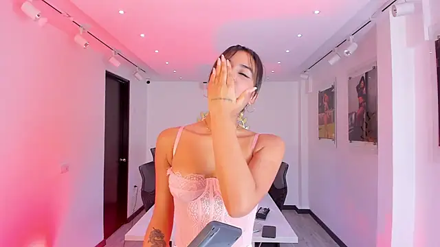 NairobiLee online show from 11-17-25, 11:38