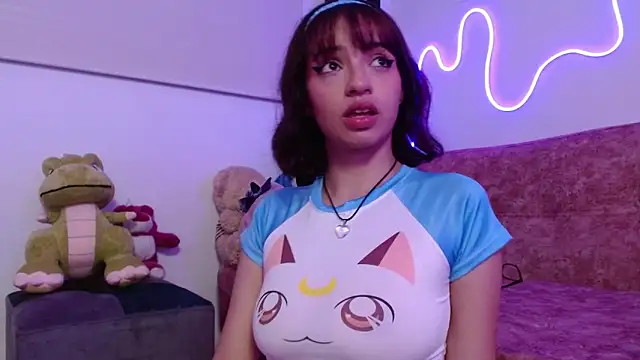 evie cloud online show from 03-19-25, 04:36