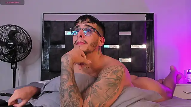 iamcamiloo  online show from 02-28-25, 04:21