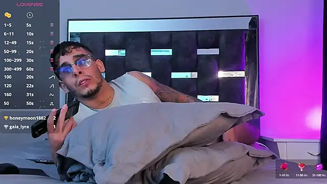 iamcamiloo  online show from 03-04-25, 07:41