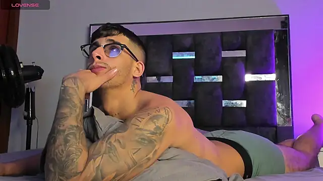 iamcamiloo  online show from 03-18-25, 03:53