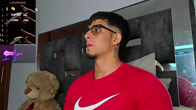 iamcamiloo  online show from 09-30-25, 05:34