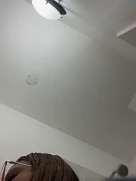 Snapshot of MelanieRoah chatting on 10-22-25, 01:11 MelanieRoah online show from 10-22-25, 01:11