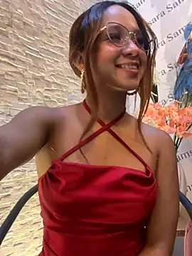 Snapshot of MelanieRoah chatting on 10-23-25, 11:20 MelanieRoah online show from 10-23-25, 11:20