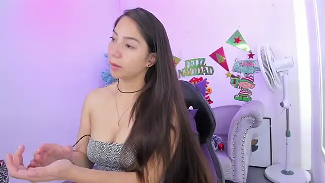 Ema louis  online show from 12-16-24, 12:38